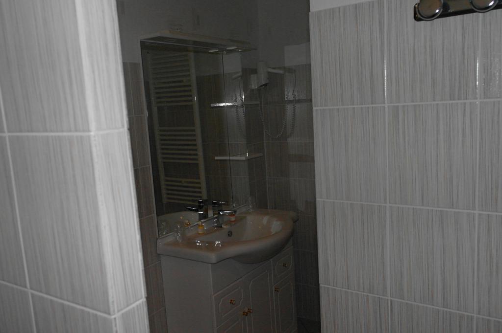Hostellerie Saint Clement Вик-сюр-Сер Экстерьер фото