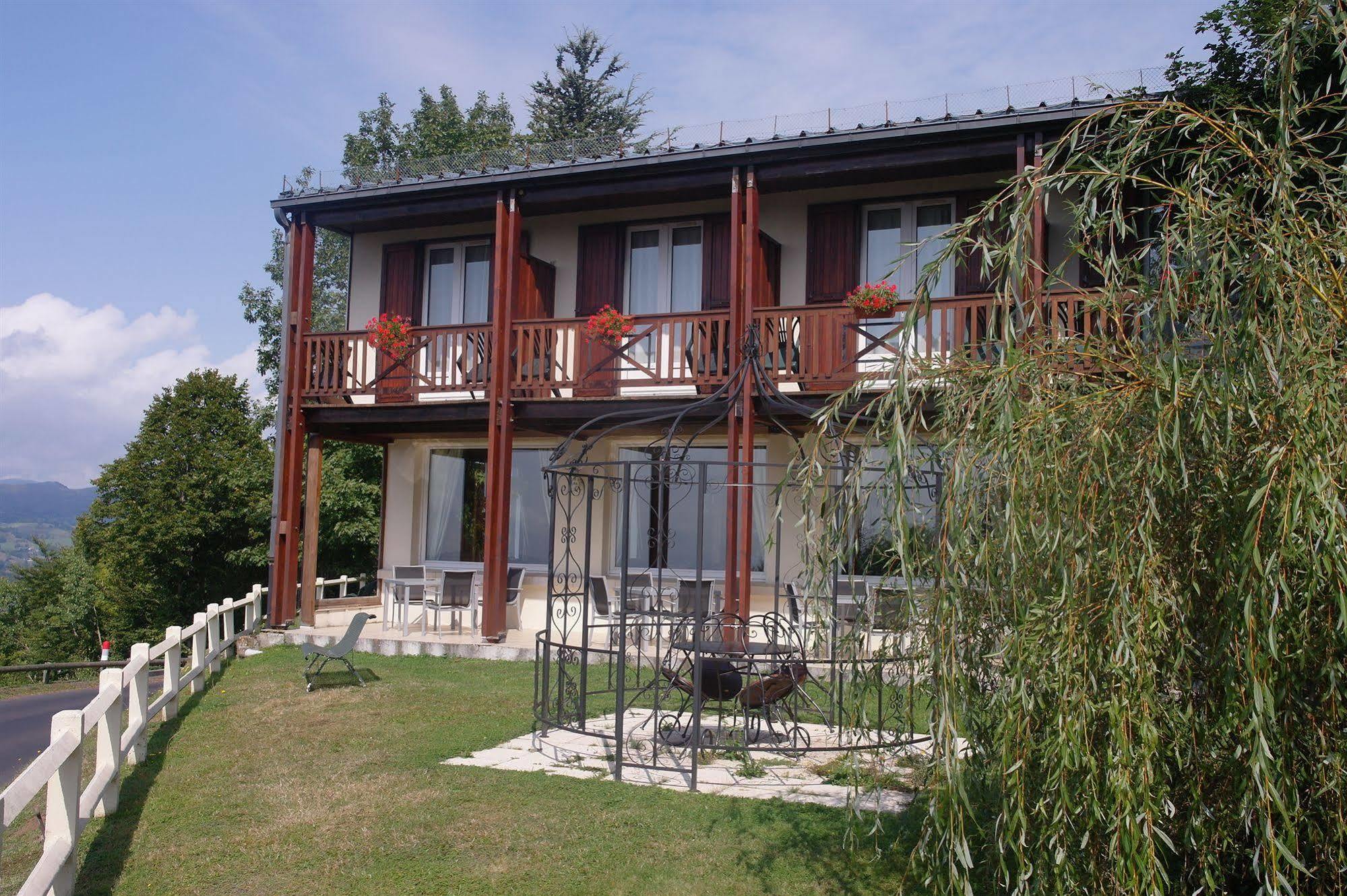 Hostellerie Saint Clement Вик-сюр-Сер Экстерьер фото